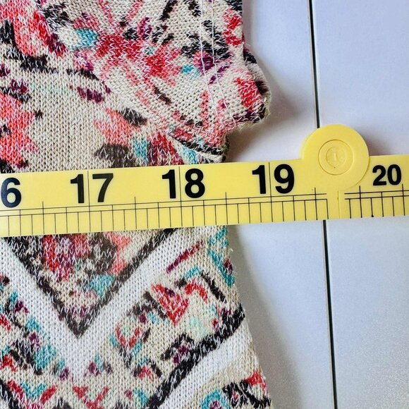 Absolutely Famous Chevron Tribal Print Knit Top – Size M - Picture 5 of 6